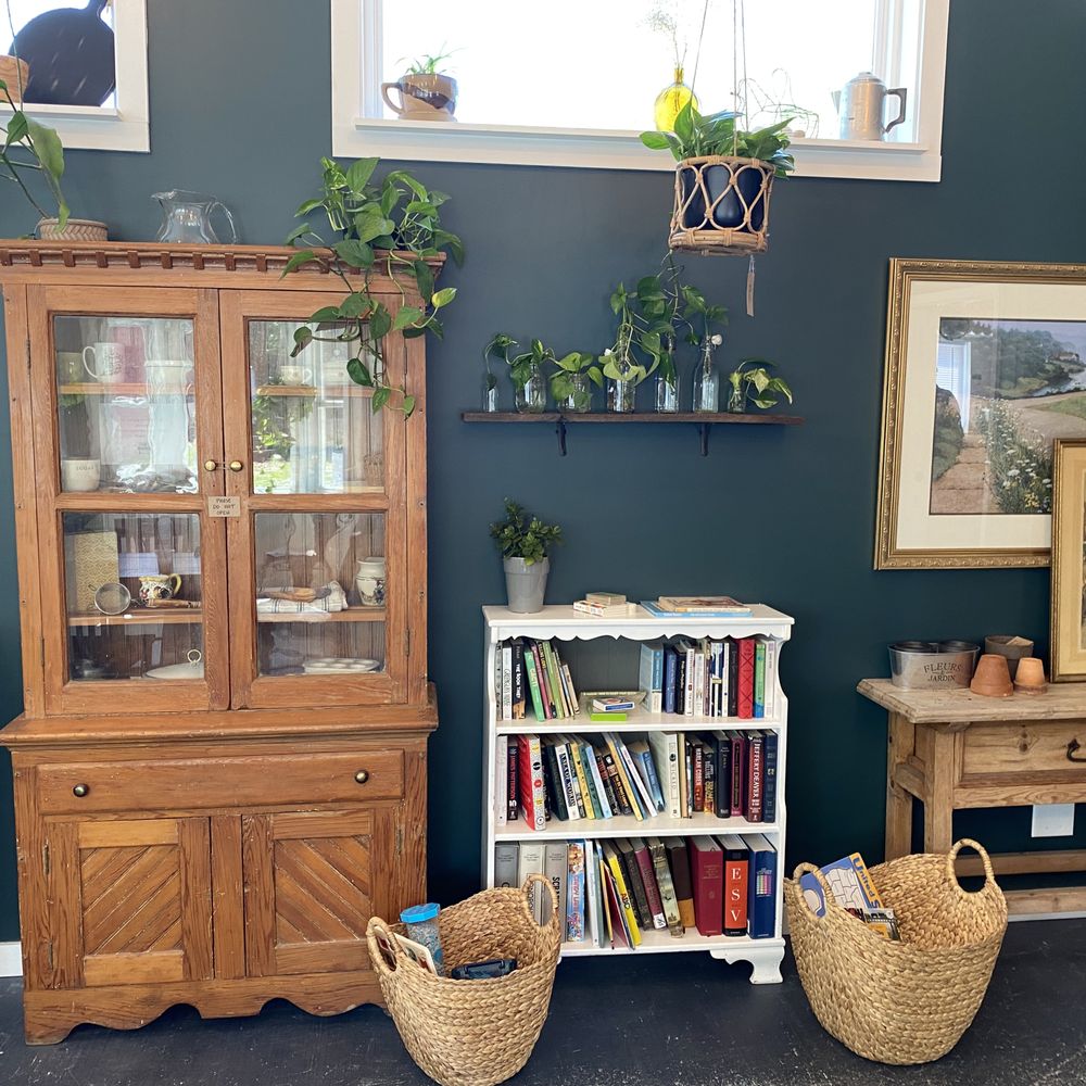 Pothos Coffee - Coffee & Tea Near Me - Imperial, Missouri Pothos Coffee - Coffee & Tea Near Me - Imperial, Missouri
