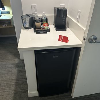Hotel Mai - Mini-fridge and coffee maker. - Hotels Near Me - Long Beach, California Hotel Mai - Mini-fridge and coffee maker. - Hotels Near Me - Long Beach, California