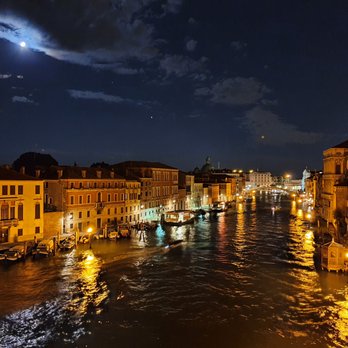 Canal Grande - Landmarks & Historical Buildings Near Me