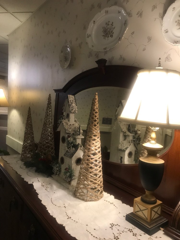 STERLING INN 30 Photos 17738 Francesca Rd, Victorville, California