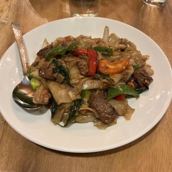 703 Thai Cuisine - Beef Drunken Noodles - Thai Near Me - Fairfax, Virginia 703 Thai Cuisine - Beef Drunken Noodles - Thai Near Me - Fairfax, Virginia