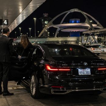 Luxury Ride - Airport Shuttles Near Me Luxury Ride - Airport Shuttles Near Me