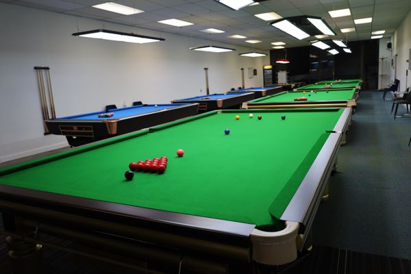 SZX 8ft Snooker Table - Coin Operated with Auto Ball Return