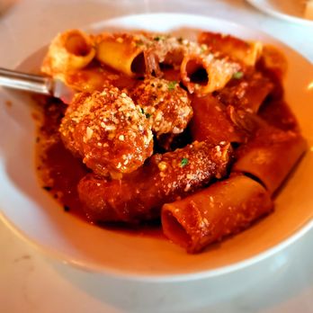 Il Pizzaiolo - Ragu - Italian Near Me - Warrendale, Pennsylvania Il Pizzaiolo - Ragu - Italian Near Me - Warrendale, Pennsylvania
