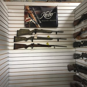AREGO’S GUNS - Updated January 2025 - 21 Reviews - 532 Airport Rd, Hot