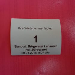 Bürgeramt Lankwitz - Der frühe Vogel...