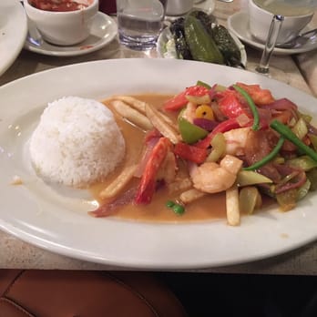 Guapo's Cocina & Bar - Marisco Saltado (shrimp stir fry with scallops and peppers) - Mexican Near Me - Gaithersburg, Maryland