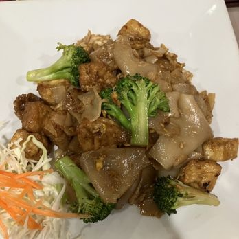 Talay Thai - pad see ew with tofu - Thai Near Me - Washington, DC, District of Columbia Talay Thai - pad see ew with tofu - Thai Near Me - Washington, DC, District of Columbia