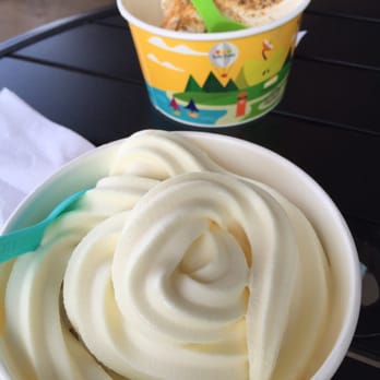Tutti Frutti Gosford - Mine and Peter's... I didn't get toppings - Ice Cream & Frozen Yogurt Near Me - Bakersfield, California Tutti Frutti Gosford - Mine and Peter's... I didn't get toppings - Ice Cream & Frozen Yogurt Near Me - Bakersfield, California