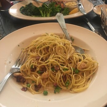 The Cheesecake Factory - Desserts Near Me - Hackensack, New Jersey