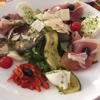 La Tradizionale - salade italienne - Italian Near Me - Aix-en-Provence, 13 La Tradizionale - salade italienne - Italian Near Me - Aix-en-Provence, 13