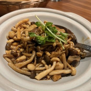 Star Leaf - Braised Assorted Mushrooms - Asian Fusion Near Me - Pasadena, California