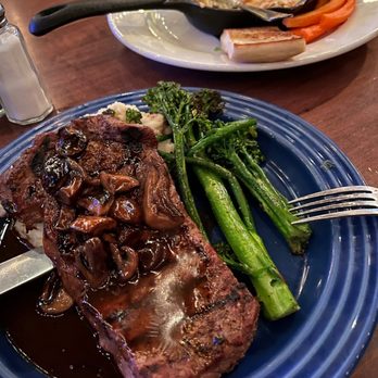 Max Gill and Grill - Seafood Near Me - Denver, Colorado Max Gill and Grill - Seafood Near Me - Denver, Colorado