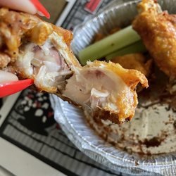 DJ's Pizza - Cajun 5 Wings.