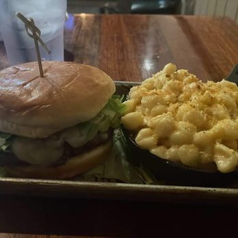 Brown Chicken Brown Cow - Build your own Burger with cheddar cheese and romaine lettuce with Mac and cheese - Barbeque Near Me - Hampton, Virginia