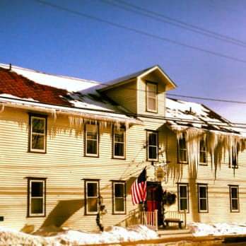 Blacksmith Inn On the Shore - Hotels Near Me - Baileys Harbor, Wisconsin