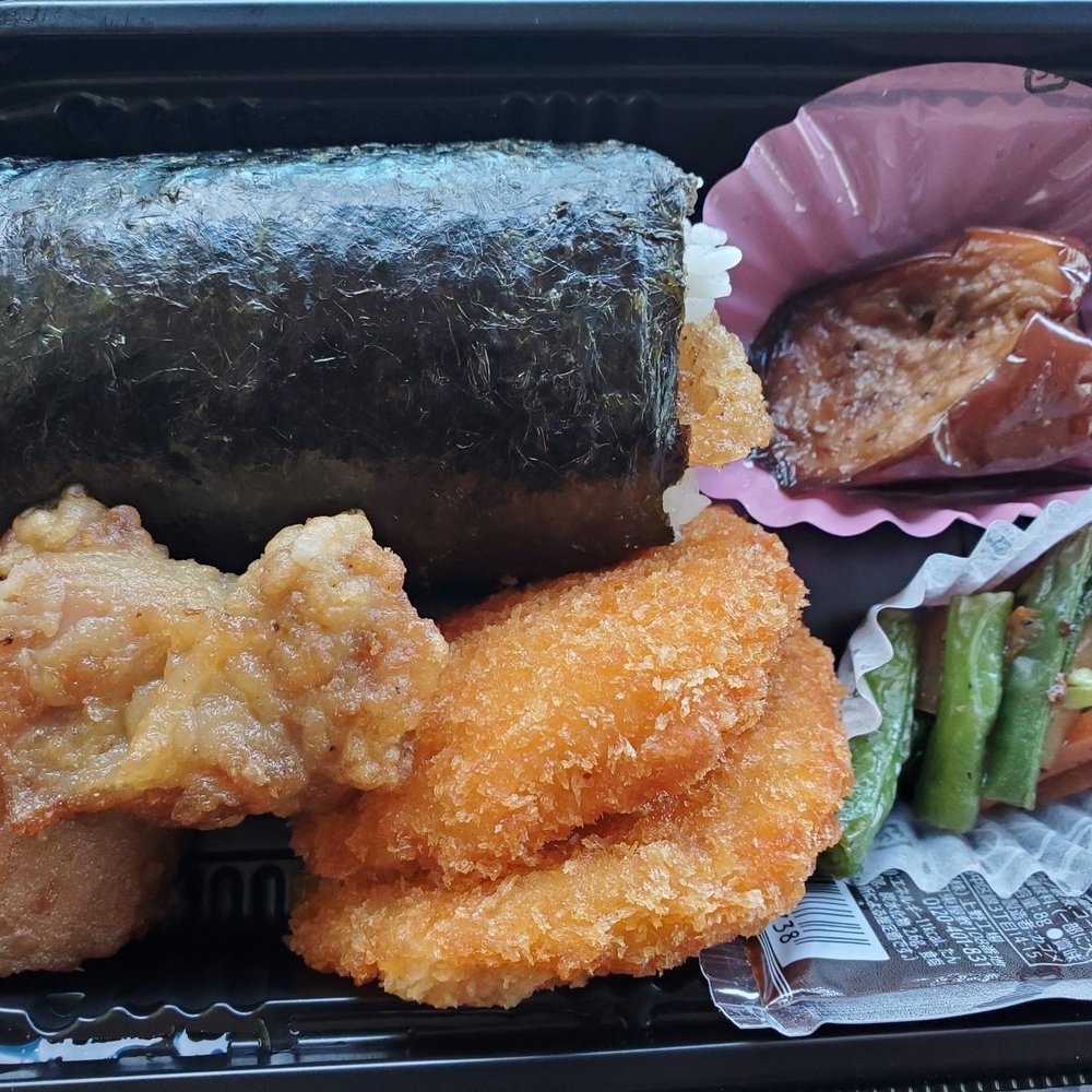 Teruya's Andagi - Garlic chicken roll - Japanese Near Me - Honolulu, Hawaii