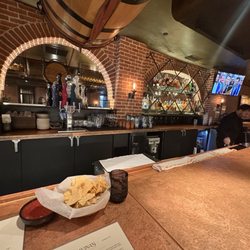 Savina's - Bar view