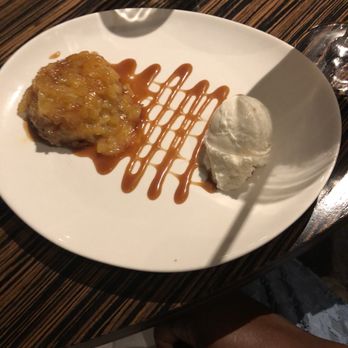 Roy's Kaanapali - Upside down Maui pineapple cake - Hawaiian Near Me - Lahaina, Hawaii Roy's Kaanapali - Upside down Maui pineapple cake - Hawaiian Near Me - Lahaina, Hawaii