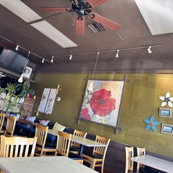 Blossom Bee - Another interior view - Creperies Near Me - Dublin, California