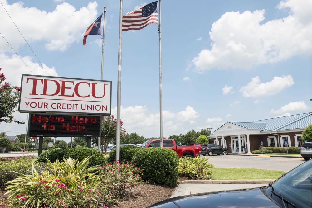 TDECU ANGLETON Updated August 2025 10 Reviews 2900 N Velasco St