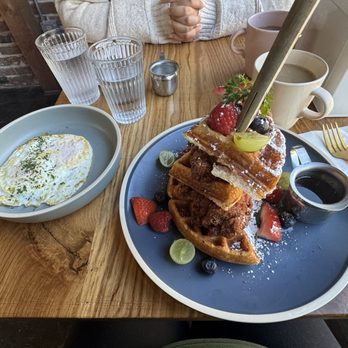 Sunny Side Breakfast - Chicken & waffles - Breakfast & Brunch Near Me - Sacramento, California Sunny Side Breakfast - Chicken & waffles - Breakfast & Brunch Near Me - Sacramento, California