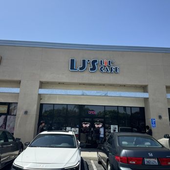 LJ's Lil' Cafe - Outside front - Breakfast & Brunch Near Me - Orange, California