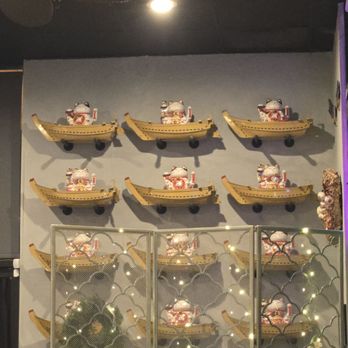 Pearl Sushi Lovers - Wall of kitties on boats, along with other traditional decor. - Japanese Near Me - Gilroy, California Pearl Sushi Lovers - Wall of kitties on boats, along with other traditional decor. - Japanese Near Me - Gilroy, California