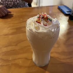 Faro Burger - Coconut milkshake
