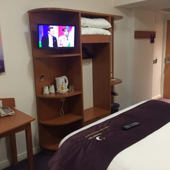 Premier Inn Gatwick - Hotels Near Me - Gatwick, WSX
