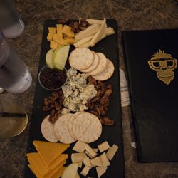 The Frog & Monkey Restaurant & Pub - Cheese Plate Appetizer