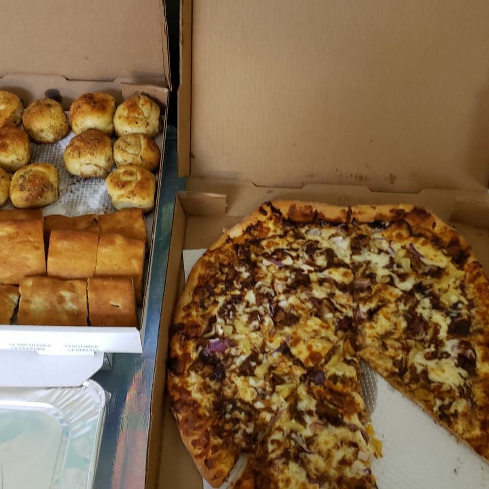 NYC Pizzeria - 6 NYC Garlic Knots (left), 6 Hot Jalapenos Garlic Knots (left) and Pulled Pork Pizza - Pizza Near Me - Vancouver, Washington NYC Pizzeria - 6 NYC Garlic Knots (left), 6 Hot Jalapenos Garlic Knots (left) and Pulled Pork Pizza - Pizza Near Me - Vancouver, Washington