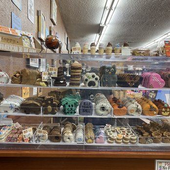 Oliver's Emporium - Pet Stores Near Me - Big Bear Lake, California
