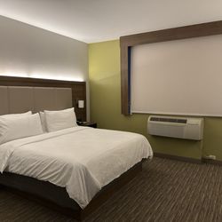 Holiday Inn Express & Suites Fremont - Milpitas Central - Bedroom