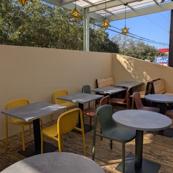 Tacos A Go Go Voss - Outdoor seating - Tacos Near Me - Houston, Texas