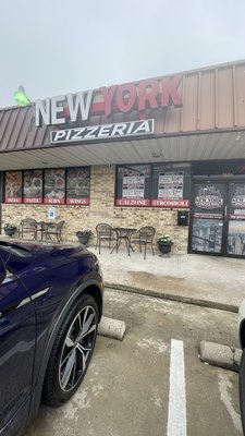 NEW YORK PIZZERIA by null