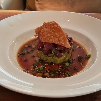 Atrio Wine Bar & Restaurant - Tuna tatar - loved the chopped (instead of mushed) tuna, delightful flavor - Wine Bars Near Me - New York, New York