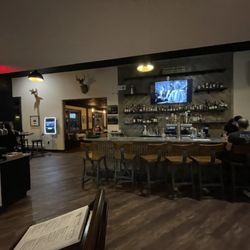 Gunselman’s Steakhouse & Bar - Bar.