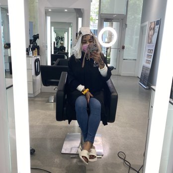 Elite Styles Salon & Med Spa - Here's the salon I also did a micro mist treatment I highly recommend and I left with truss products for repair I also recommend - Hair Salons Near Me - Miami, Florida