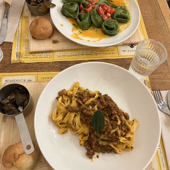 Sfoglia Rina - Pasta Shops Near Me - Bologna, BO