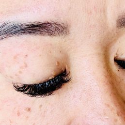 VIP Eyelash Extensions Tech: Valerie Style: Max Volume, D Curl, Doll, Fluffy, 14mm VIP Eyelash Extensions Tech: Valerie Style: Max Volume, D Curl, Doll, Fluffy, 14mm