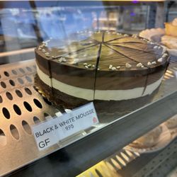 Black & White Mousse