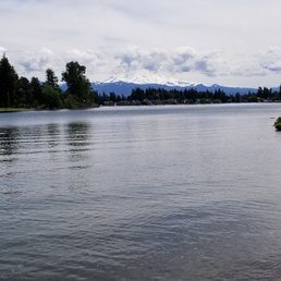 A great day to go to Lake Tapps. We got a good view of Mount Rainier.