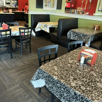 Chicken Salad Chick - Inside seating - Southern Near Me - Indianapolis, Indiana Chicken Salad Chick - Inside seating - Southern Near Me - Indianapolis, Indiana