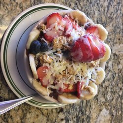 Alecomfe Coffee and Restaurant - Acai bowl