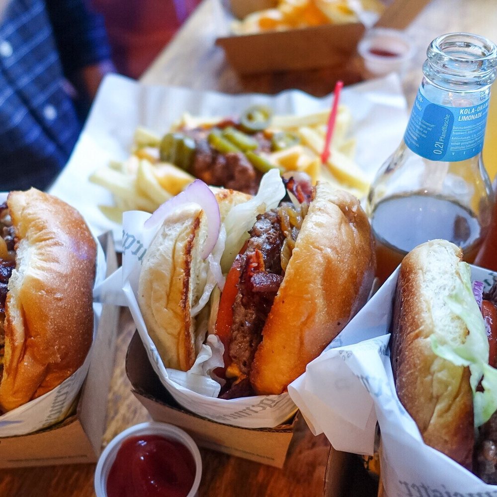 Burgermeister - The meisterburger!!! Soooo good worth the wait. - Fast Food Near Me - Berlin, BE