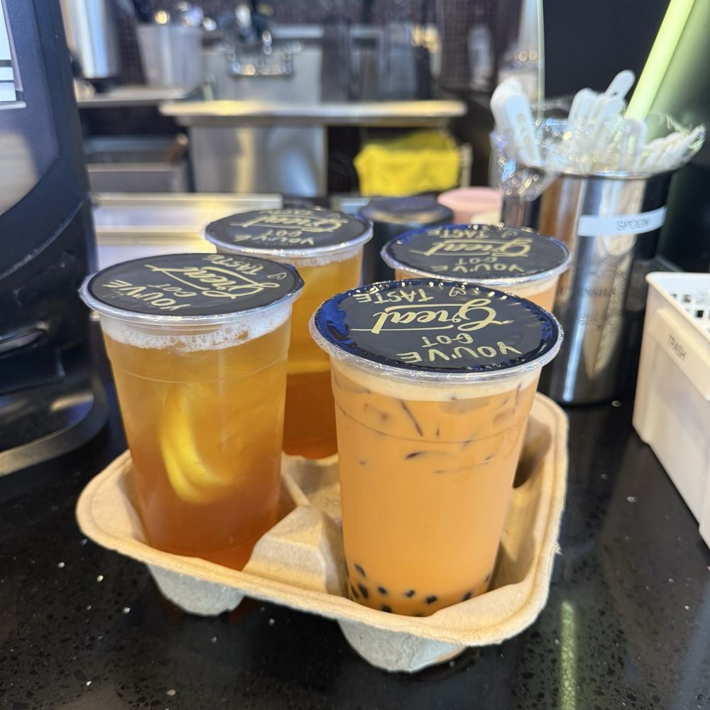 Aloha Coffee And Tea - Peach lemon tea and thai tea with boba - Coffee & Tea Near Me - Honolulu, Hawaii Aloha Coffee And Tea - Peach lemon tea and thai tea with boba - Coffee & Tea Near Me - Honolulu, Hawaii