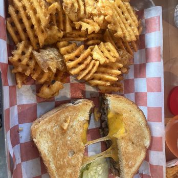 Nash's - Patty melt with waffle fries - American Near Me - Guntersville, Alabama