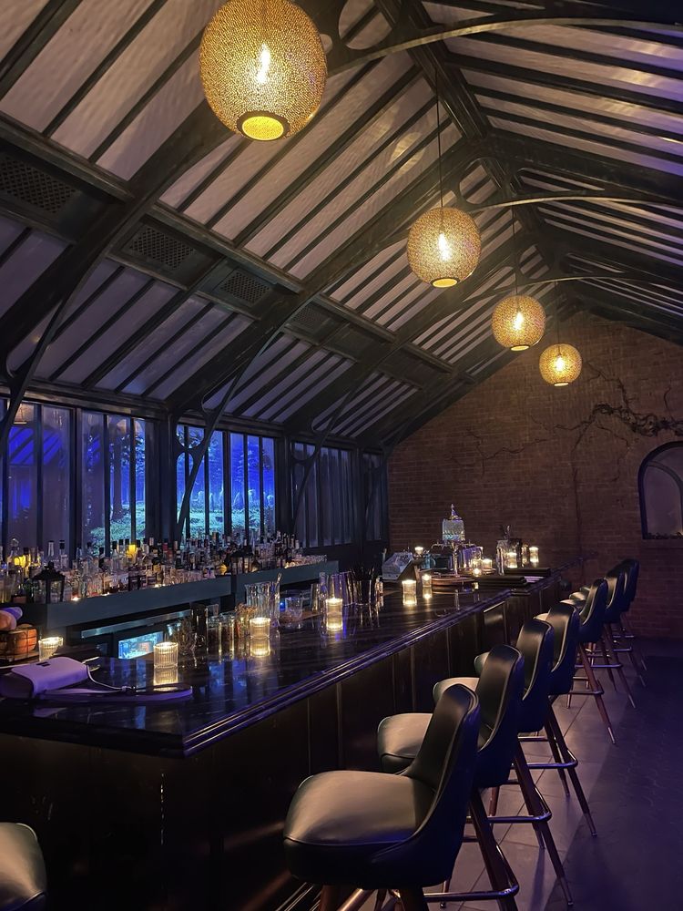 Social spots from Idle Hands