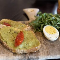 Courtyard Los Angeles LAX/Hawthorne - Avocado toast